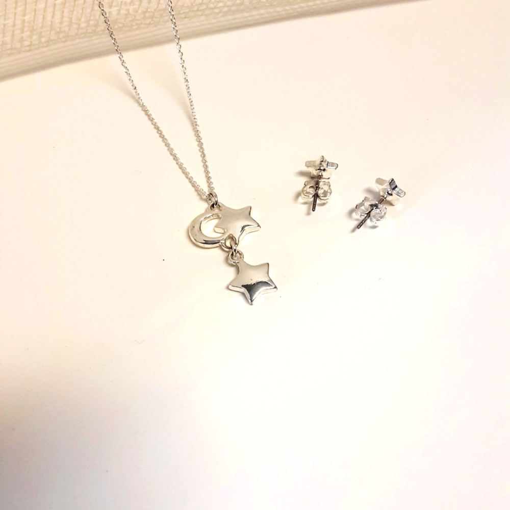 Avon Necklace & Earrings Silver Tone Crescent Moon Rhinestone Stars Adjustable - Picture 8 of 10